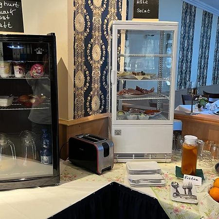 Hotel Zur Altstadt Целе Екстериор снимка