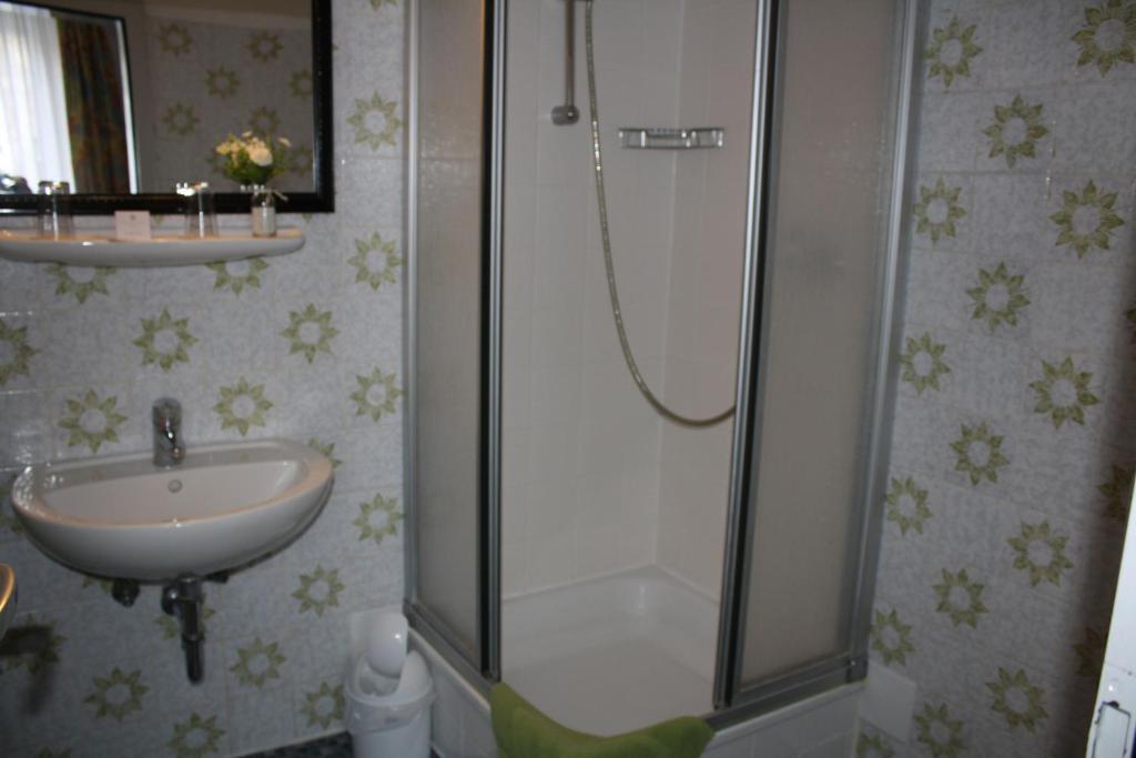 Hotel Zur Altstadt Целе Екстериор снимка